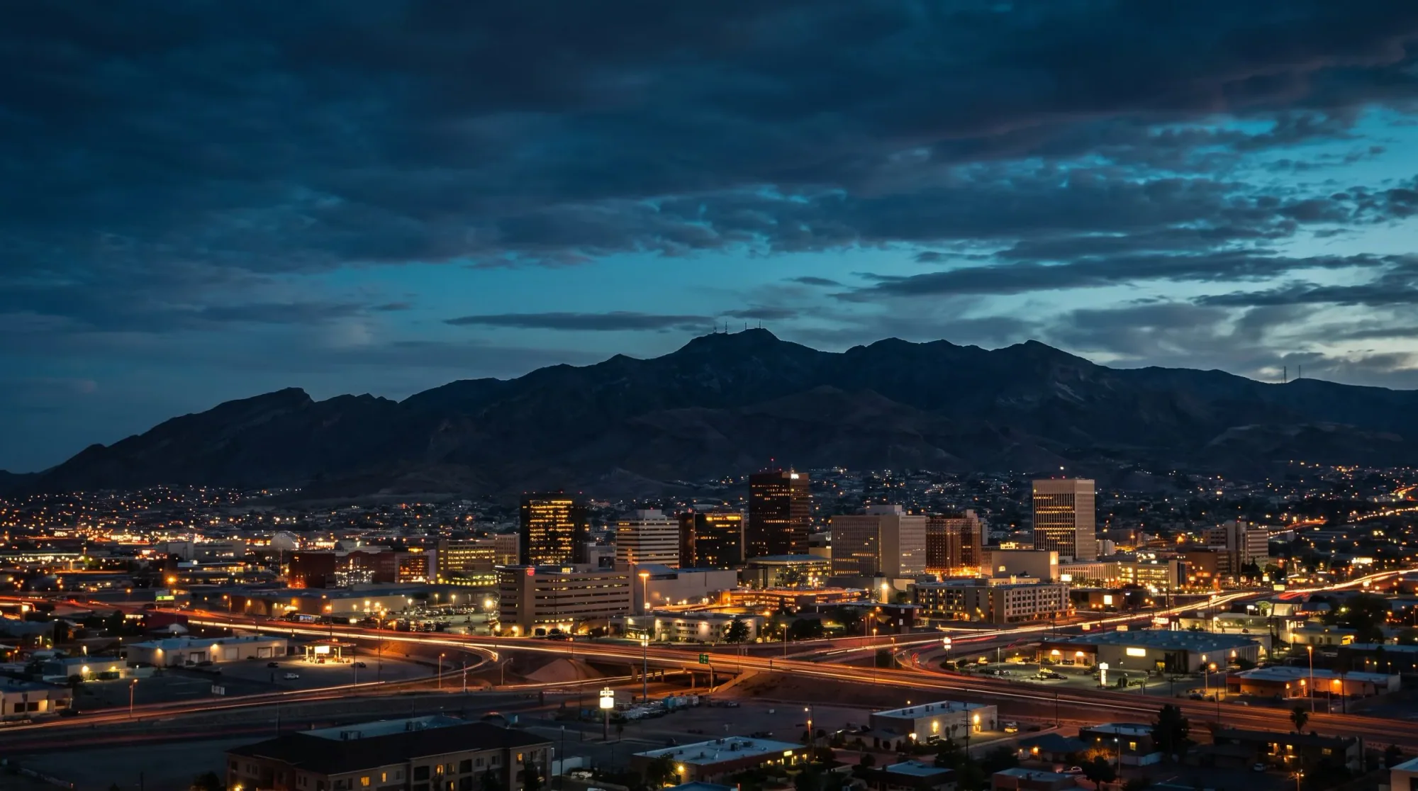 El Paso, TX skyline