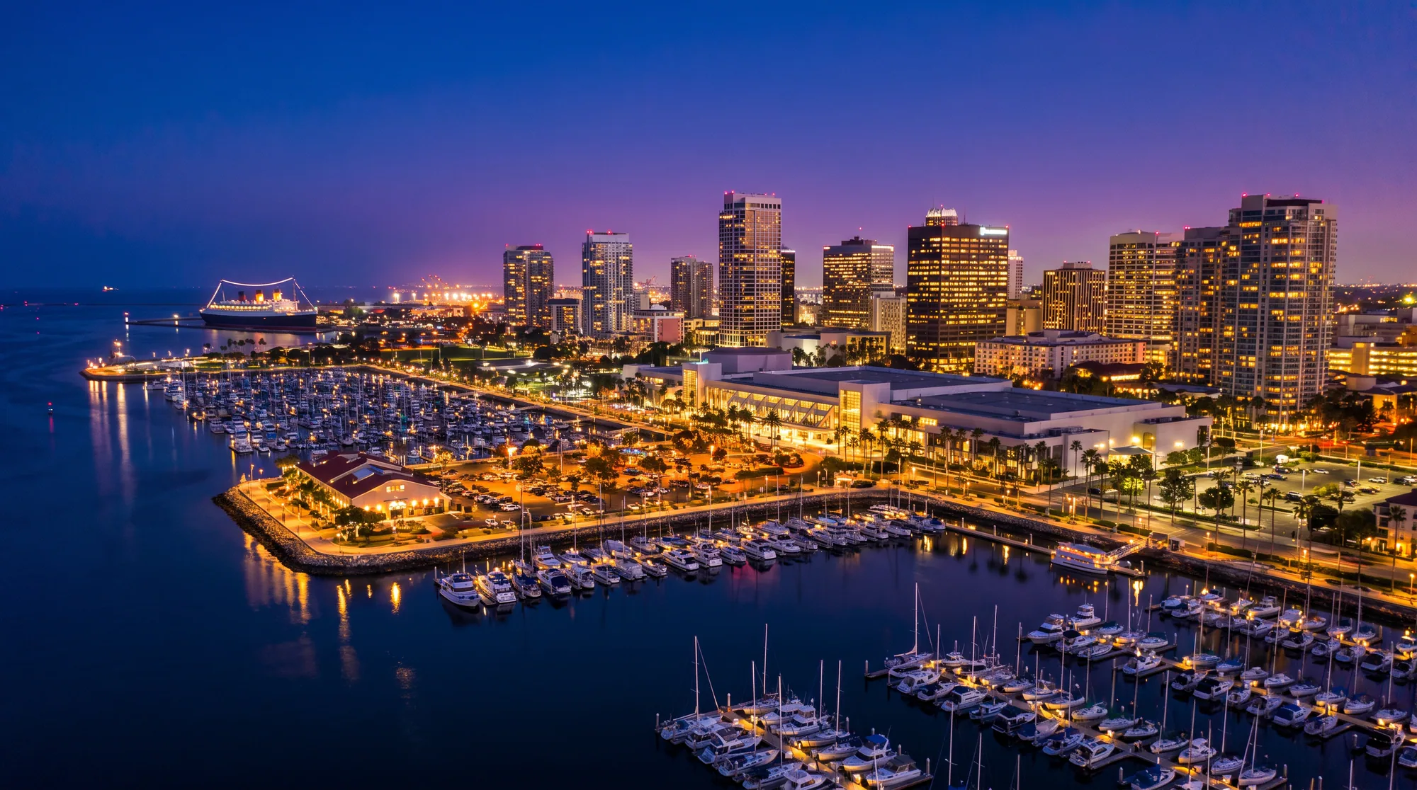 Long Beach, CA skyline