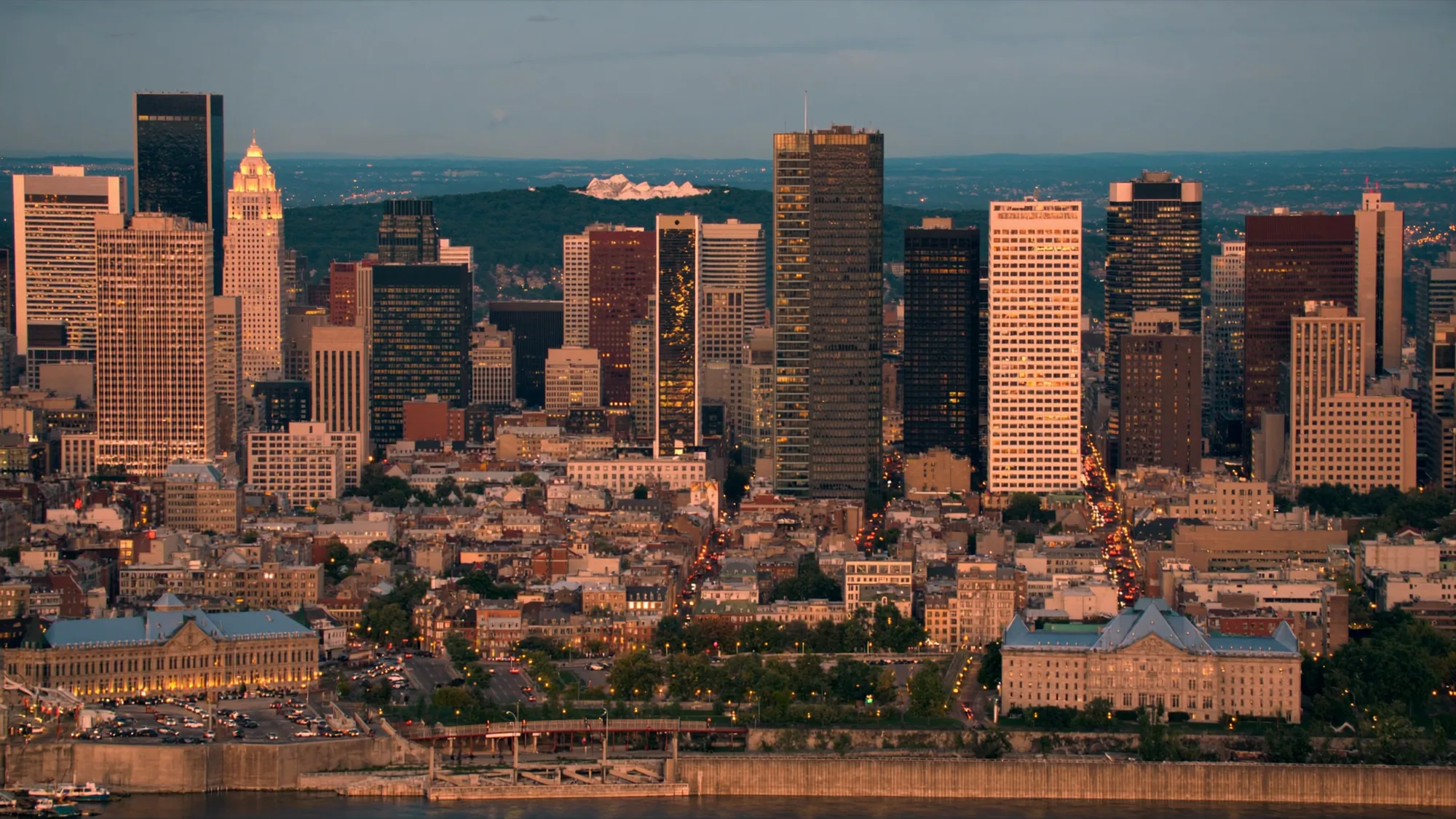 Montreal, QC skyline