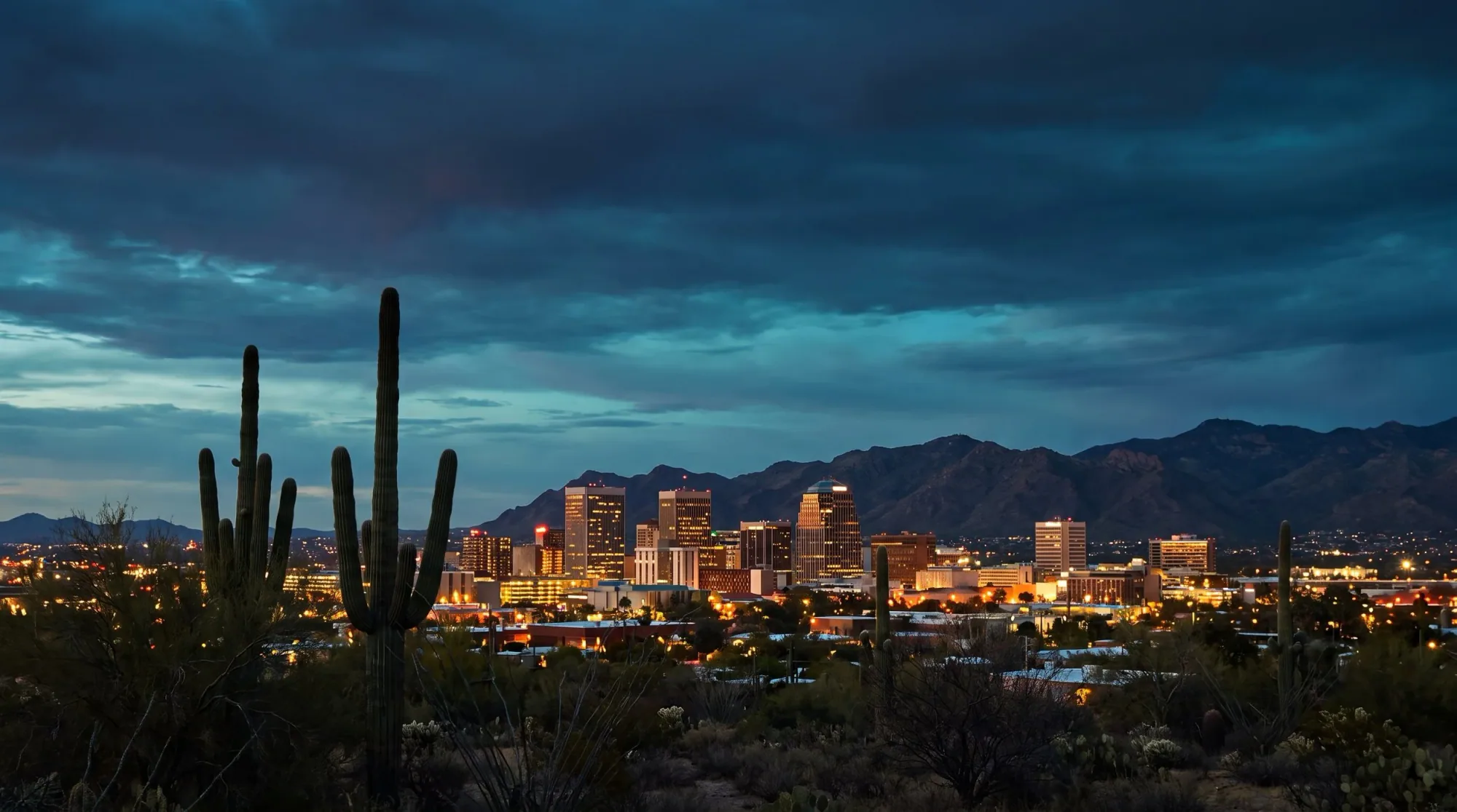 Tucson, AZ skyline